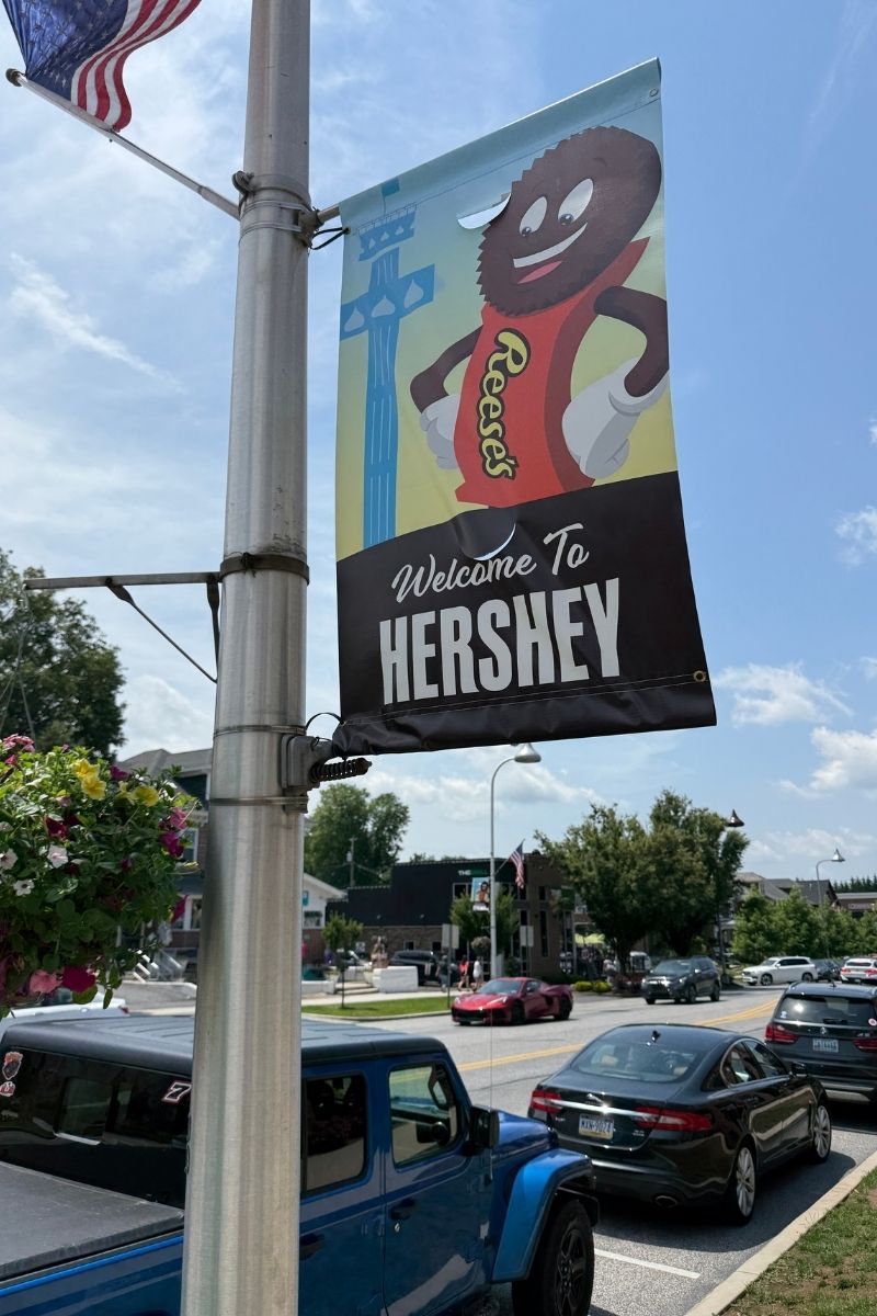 A town banner on a lamp post in Hershey, PA
